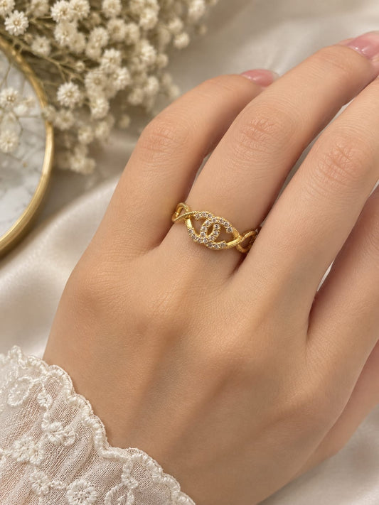 Gold Luxury C Ring