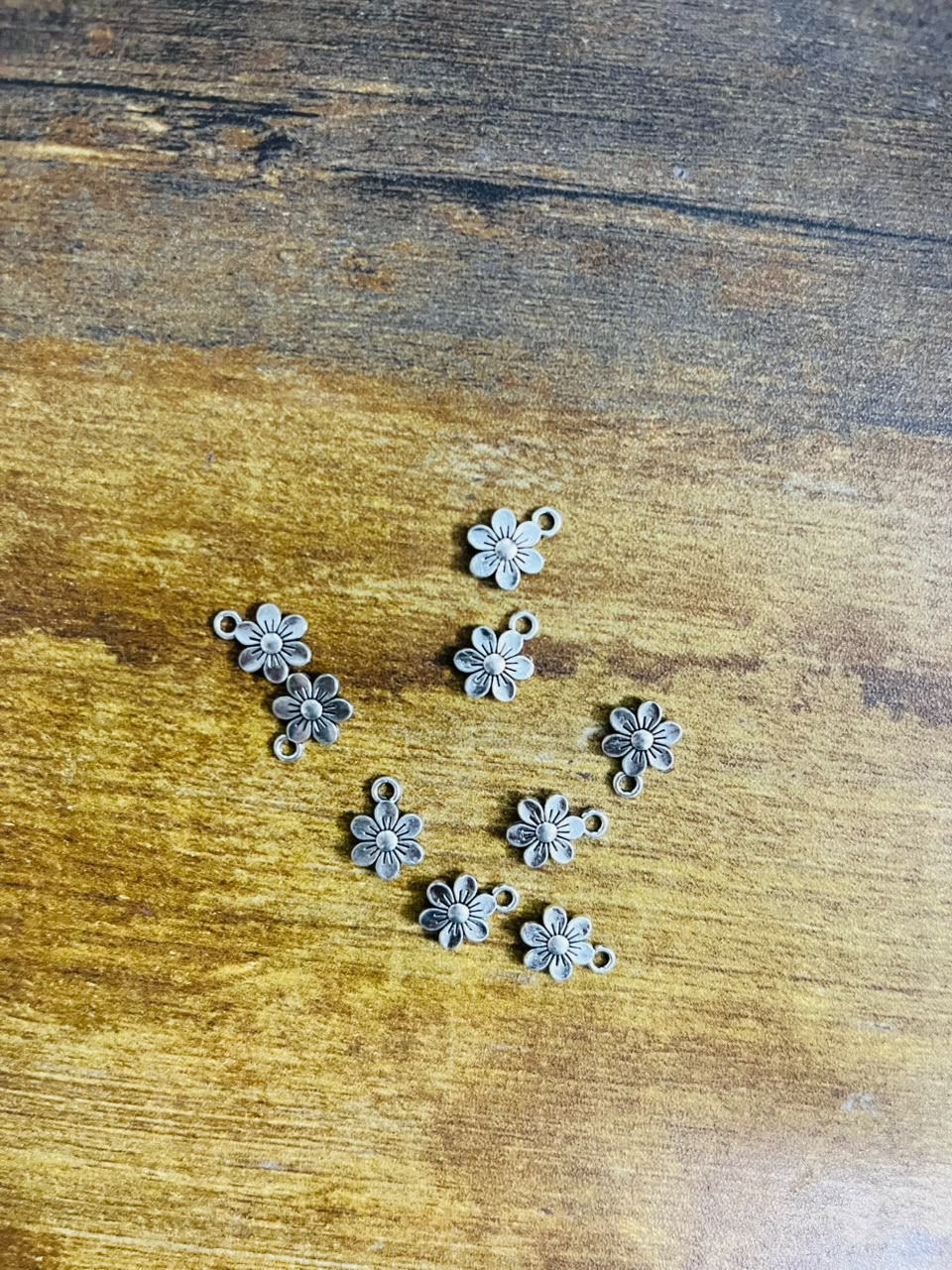 Antique Silver Daisy Flower Charms (pack of 3)