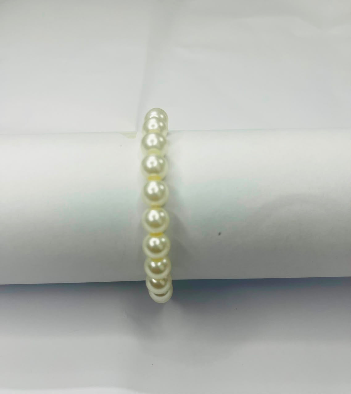 Classic Off-White Pearl Beaded Bracelet