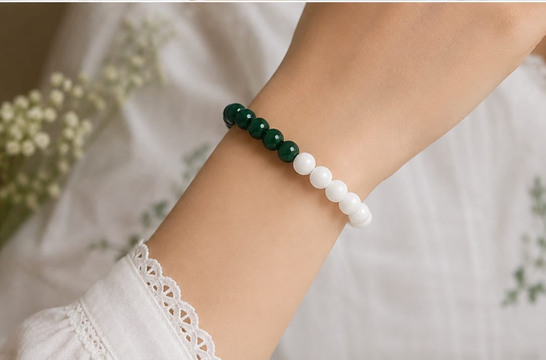 Green & White Elegance