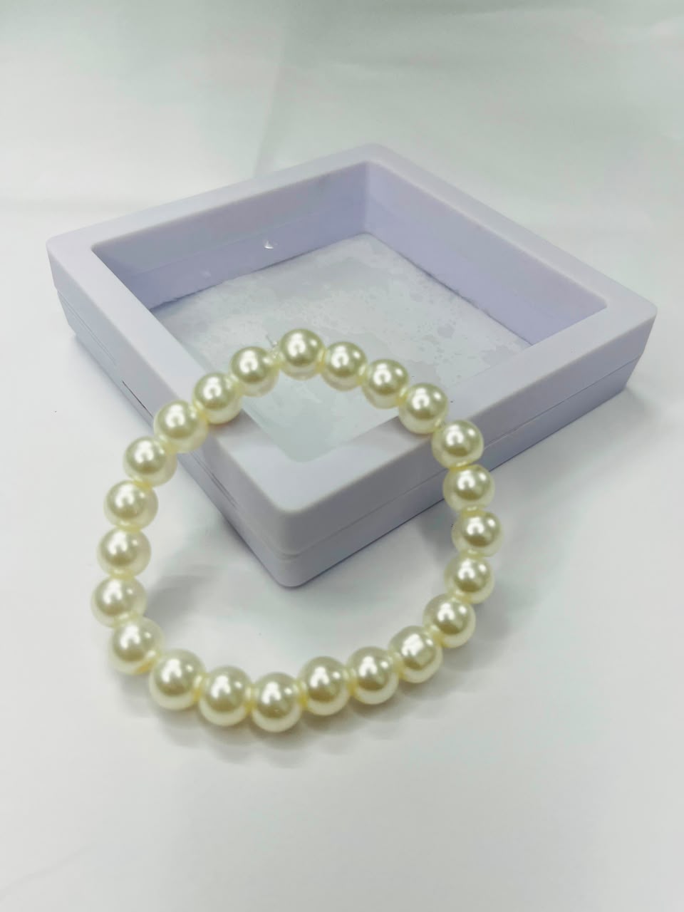 Classic Off-White Pearl Beaded Bracelet