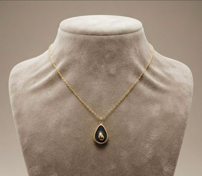 Teardrop Pendant Necklace (stainless steel)