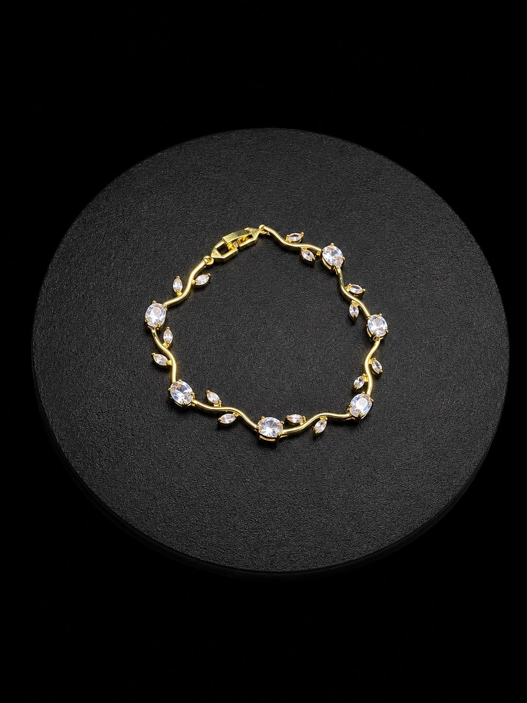 Classic White Tulip Gemstone Bracelet (stainless steel)
